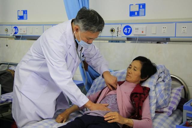 既是医生也曾是病人 一生致力于卫生健康事业——访新晨医院章熙德主任 既是医生也曾是病人 一生致力于卫生健康事业——访新晨医院章熙德主任