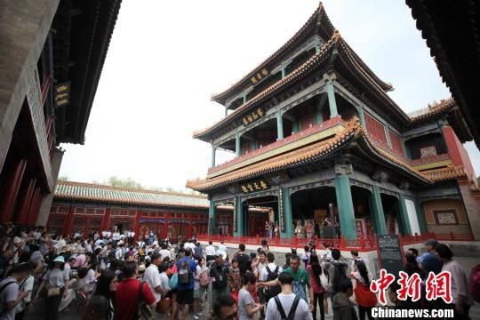 全国文化和自然遗产日 新“徽班进京”唱响故宫(中新网) 全国文化和自然遗产日 新“徽班进京”唱响故宫(中新网)