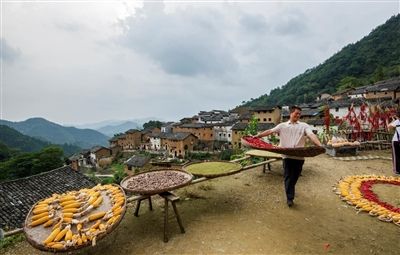 在阳产土楼，遇见最美秋天