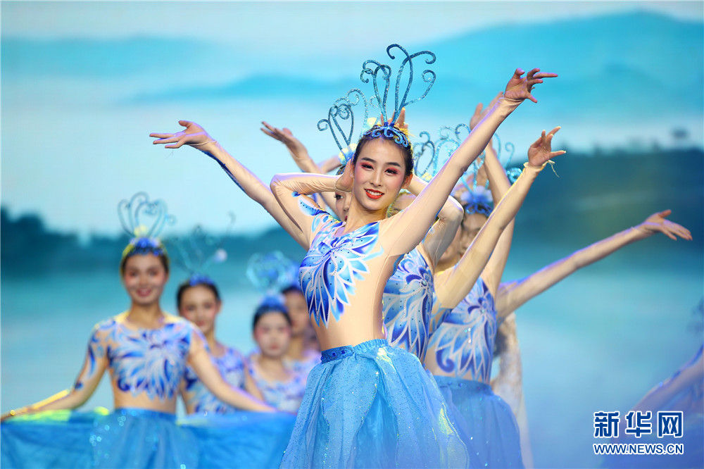 皖浙赣闽四省四市民间艺术在黄山上演