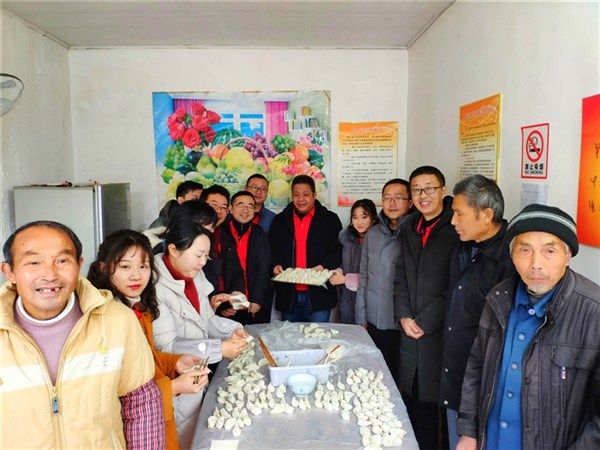 冬日慰问暖人心