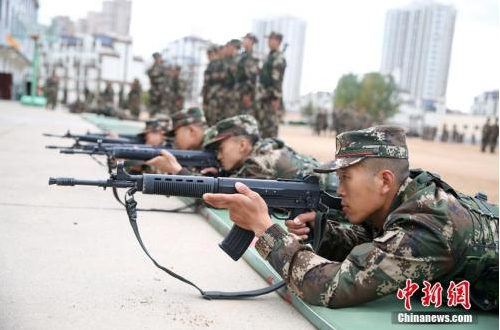 国防大学教授：拒服兵役严重违法 公开通报反面典型