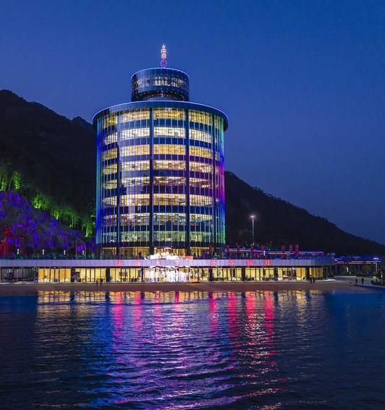 安徽六地居民暑期可“惠游”黄山浩瀚天下水世界