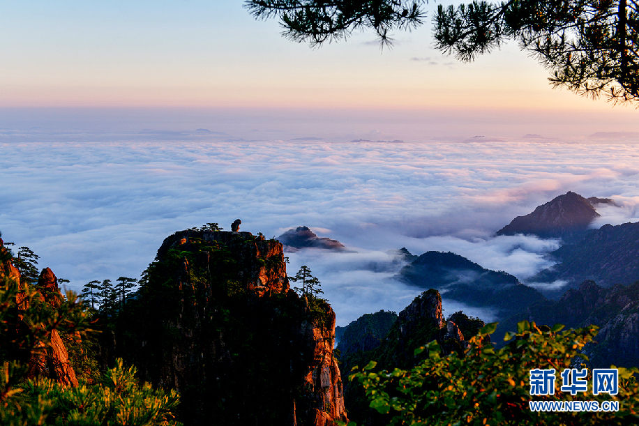 黄山：邂逅日出 追逐云海