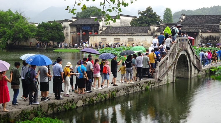 黄山：暑期宏村旅游热