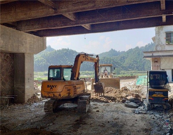 祁门县加快阊江河岸新景观建设步伐