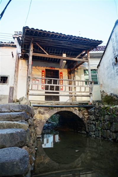 白杨源里石桥多 座座相映皆美景