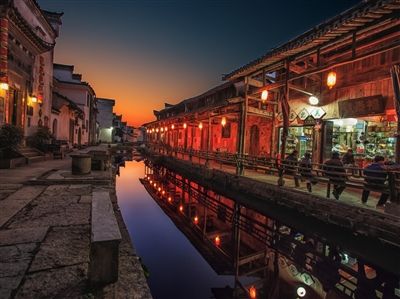 唐模水街： 一幅流动的山居街景图
