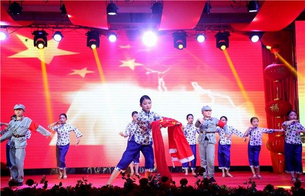 少儿春晚忆初心