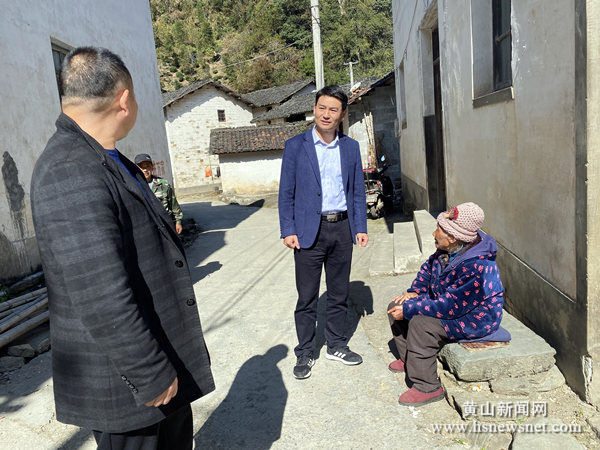 休宁县流口镇强化责任落实确保扶贫成效