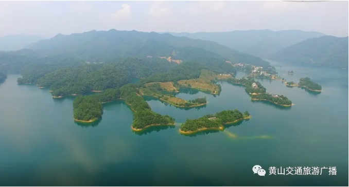 270度湖景、鲜嫩湖鲜、临湖美宿、农特产品……“美丽黄山行”走进黄山区龙门乡轮渡村，太平湖门票免费送