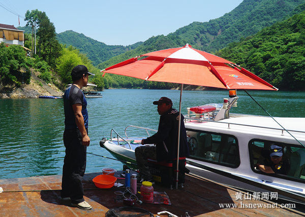 黄山区龙门乡常态化开展非垂钓区专项整治行动