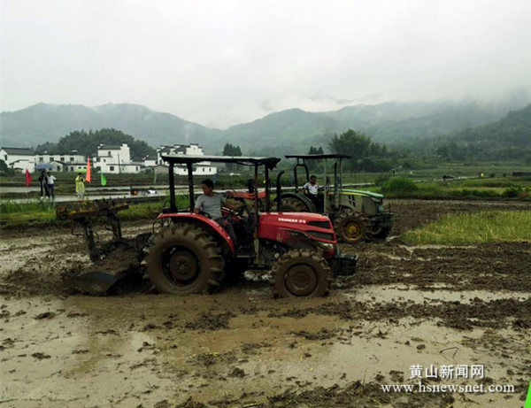 黄山区举办油菜水稻机械化作业现场会