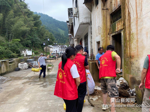 徽州区富溪乡：持续开展环境卫生综合整治