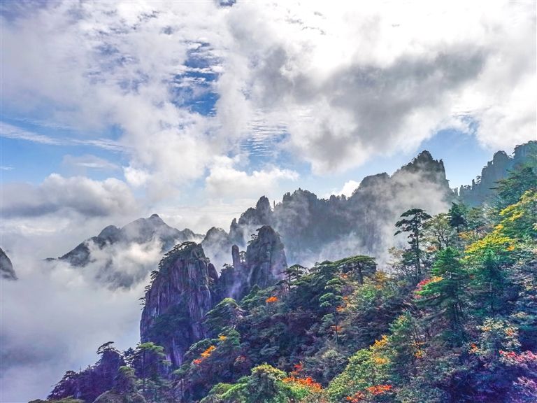 黄山秋色浓