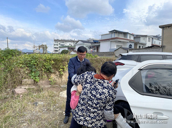 休宁县用心用情救助残疾儿童受“点赞”