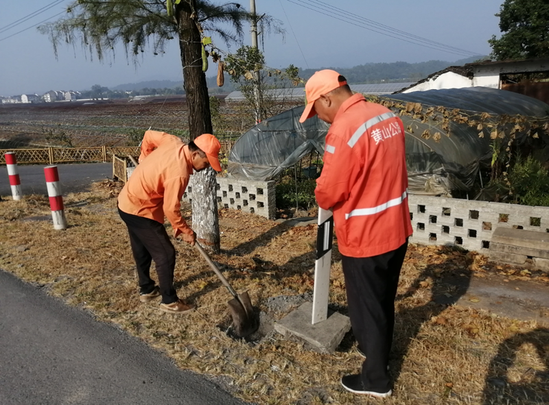市公路中心歙县分中心：辖区公路顺利度过国庆“关”