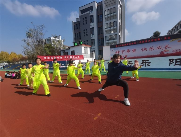 强身健体 “武”出精彩