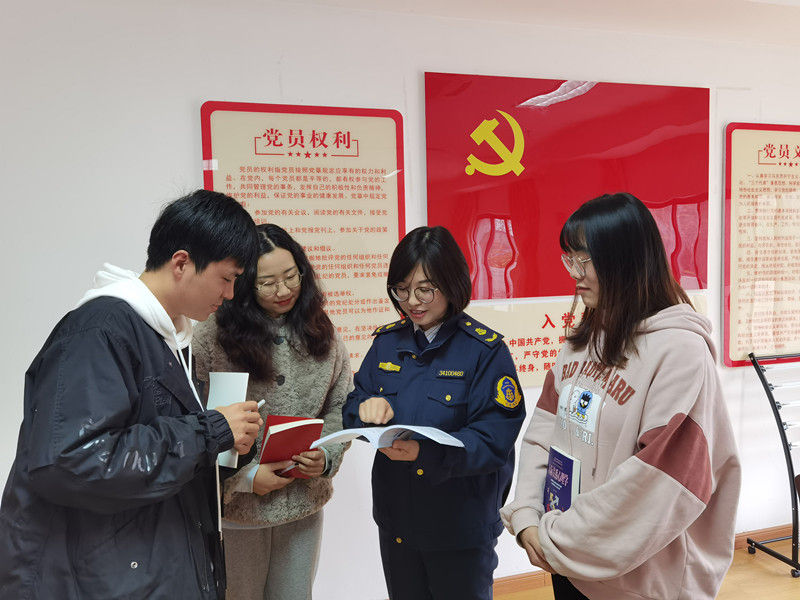 市交通执法支队五大队开展“阅读致远、书香为伴”读书活动