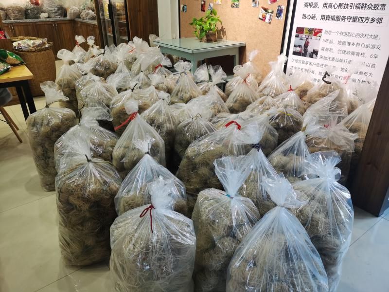 榆村乡：粉丝接踵送来 电商应接不暇