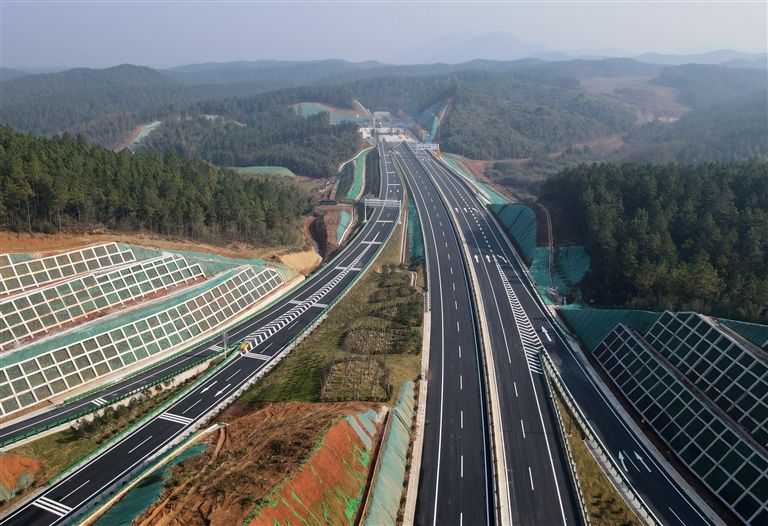 芜黄高速建成通车