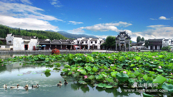 春夏秋冬四时景 西递古镇美不同