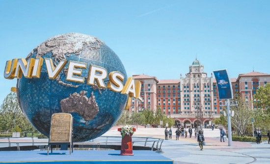 中国元素点亮环球度假区 七大景区邀市民穿越电影世界