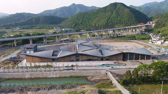 东黄山国际小镇预计年中对外开放
