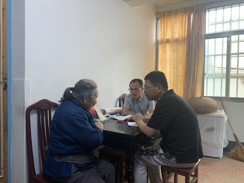 休宁县司法局：老人赡养存问题 法律援助送上门