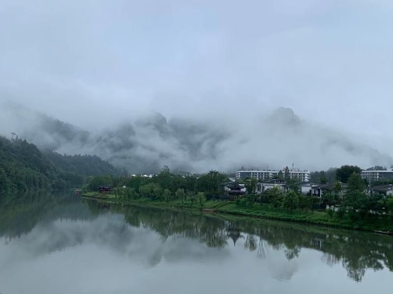 水墨齐云 如诗如画