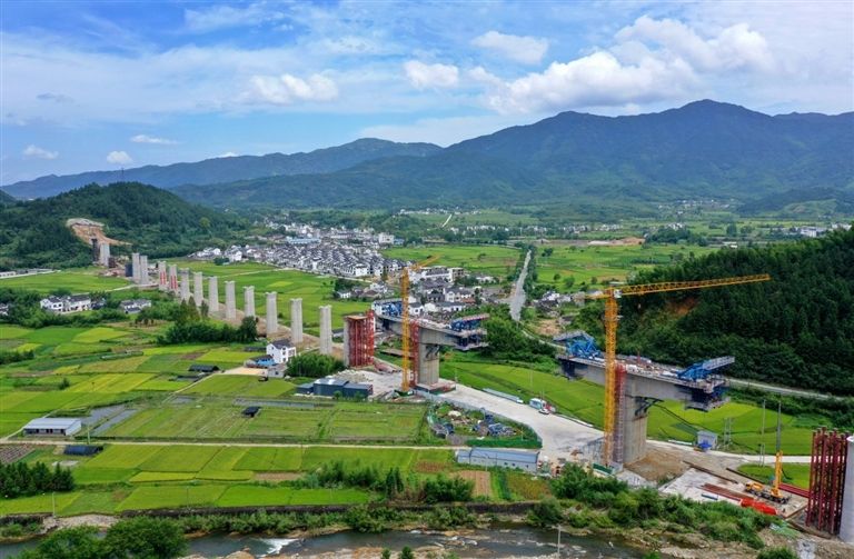 池黄高铁工程加快推进