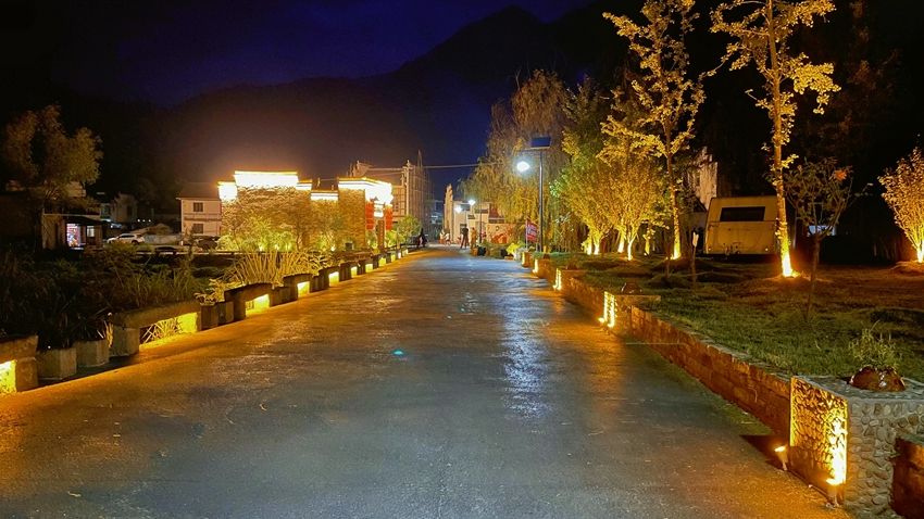 东黄山夜景之西潭古村落