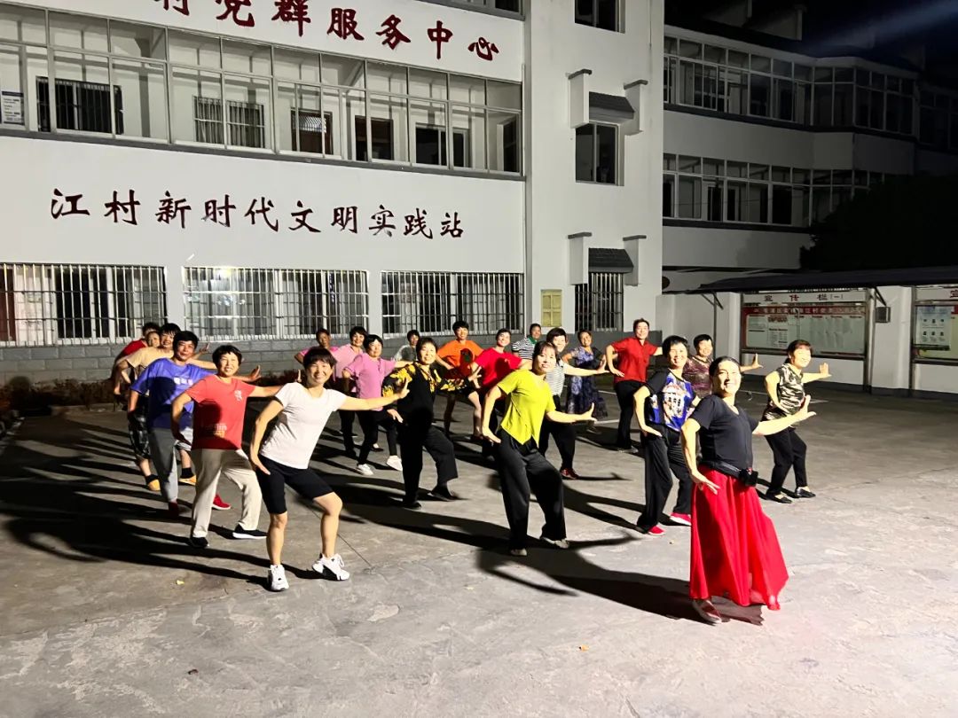 【暖民心 见行动】屯溪区：喜迎二十大 “老有所学”展风采