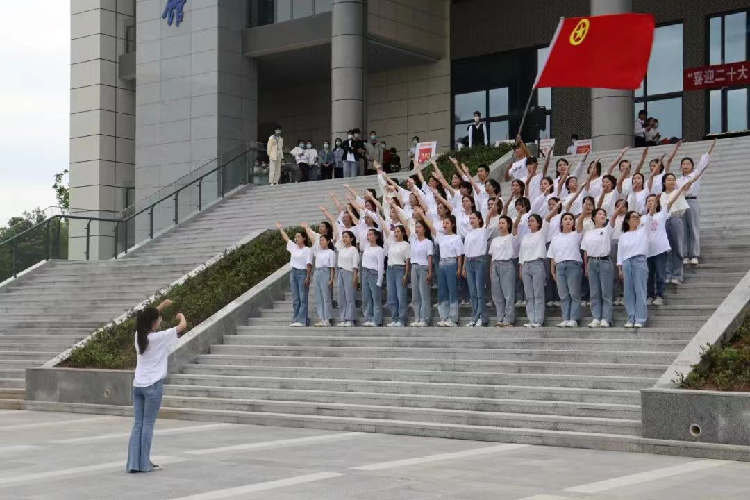 学习强国 ▏黄职院：薪火传承整十载 翰墨书香踏歌行