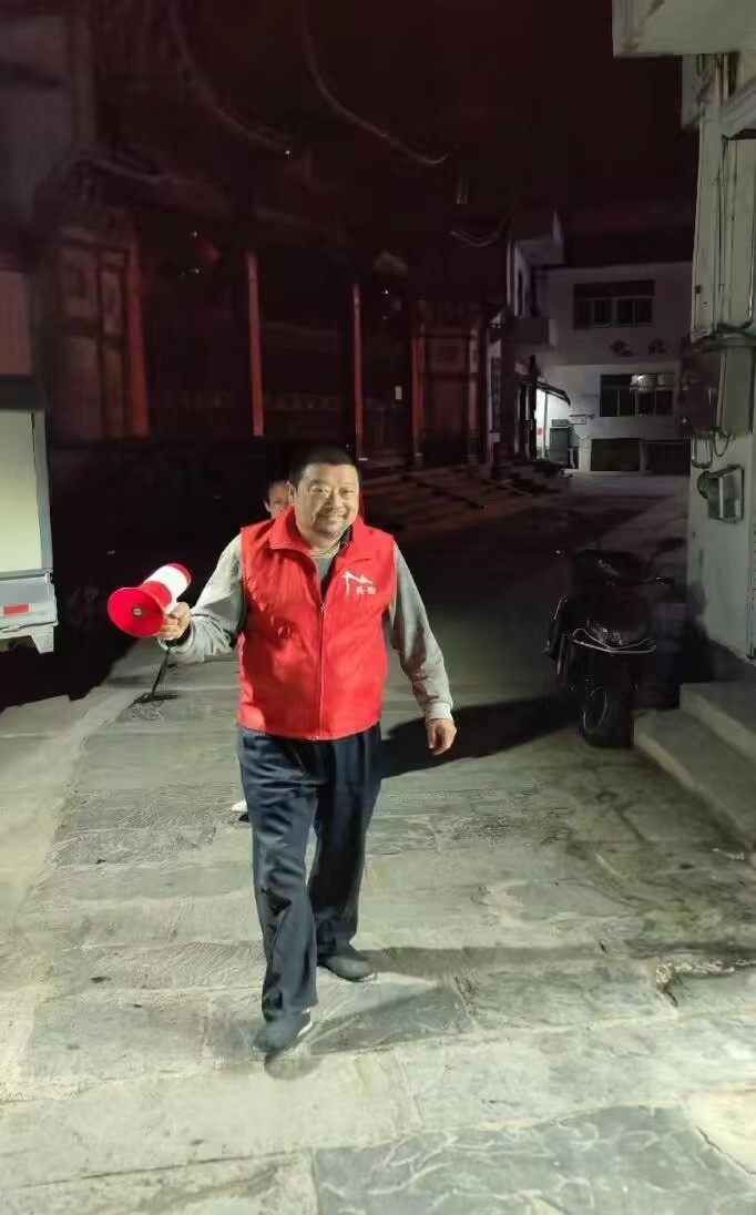 歙县北岸镇：打更巡查护平安
