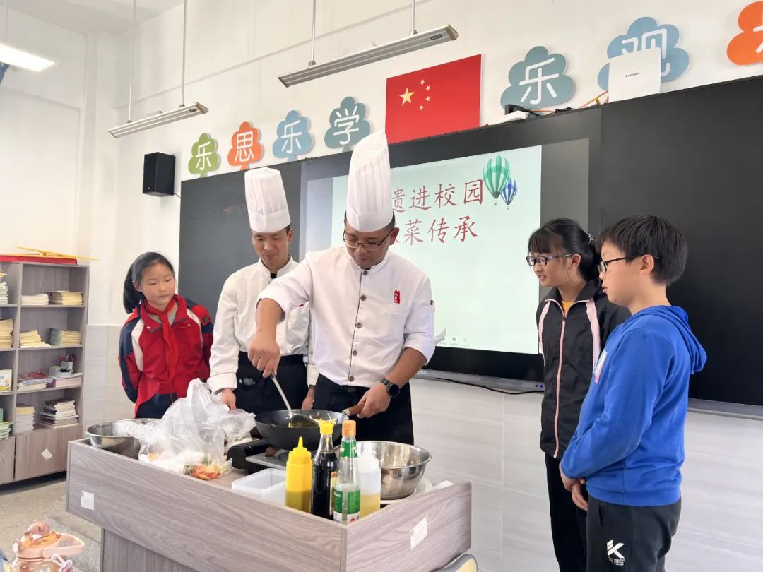 屯溪区：别样劳动课 “徽菜”进校园