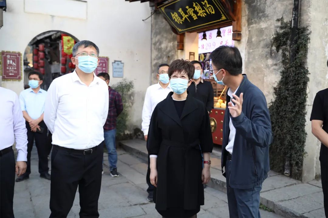 凌云赴黟县调研时强调 树立全球视野 坚持国际标准 全力打造高颜值国际乡村旅游目的地
