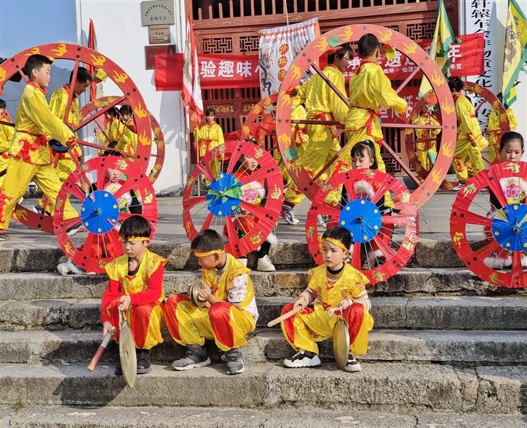 传承非遗迎新年