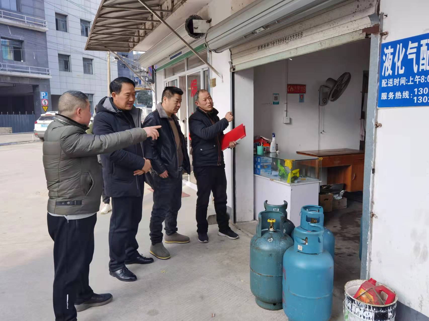 屯溪区水心亭社区：多措并举，扎实做好冬季用火用电安全工作