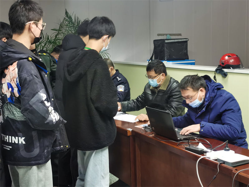 歙县璜田乡：璜田男儿志在报国，春季征兵正在进行