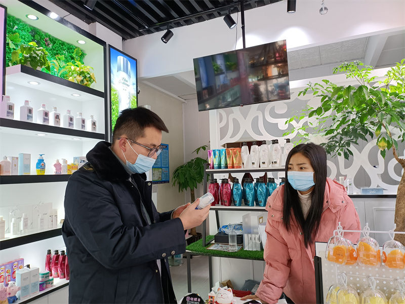 跃进社区卫生服务站开展春节前公共场所疫情防控专项检查