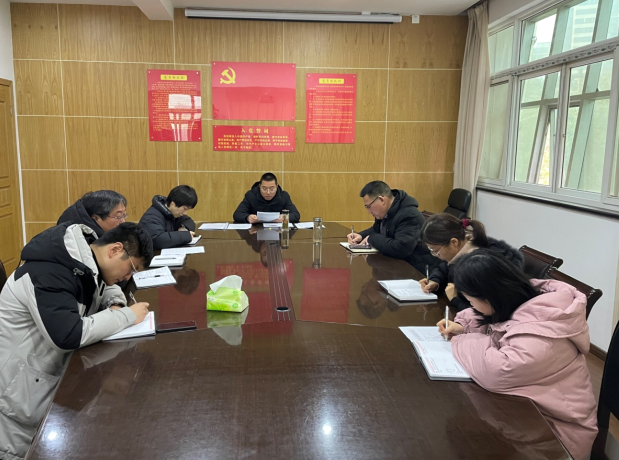徽州区审计局：迅速传达区纪委七届二次全会精神