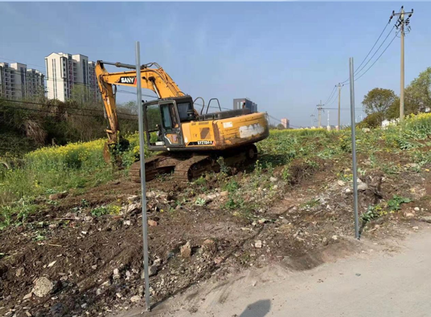 休宁经开区：路边空地成菜地  “开心农场”不开心