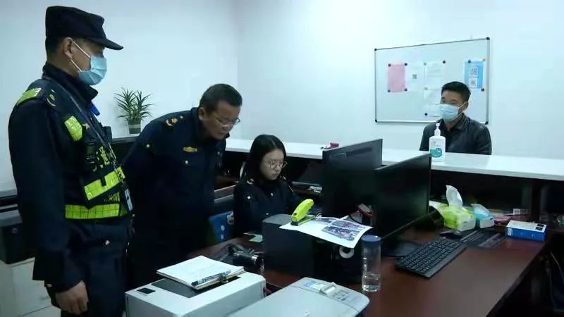 涉嫌非法运营！查处！