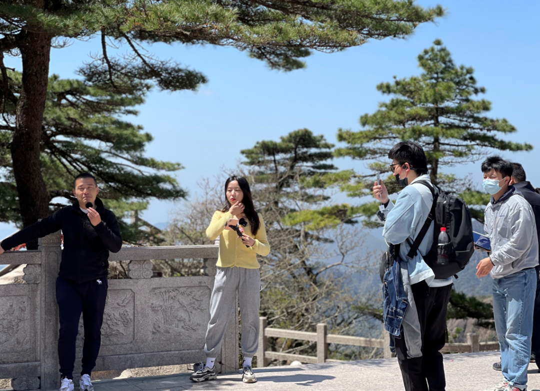 黄山华山隔屏互动！率先开启山岳景区“云游”模式