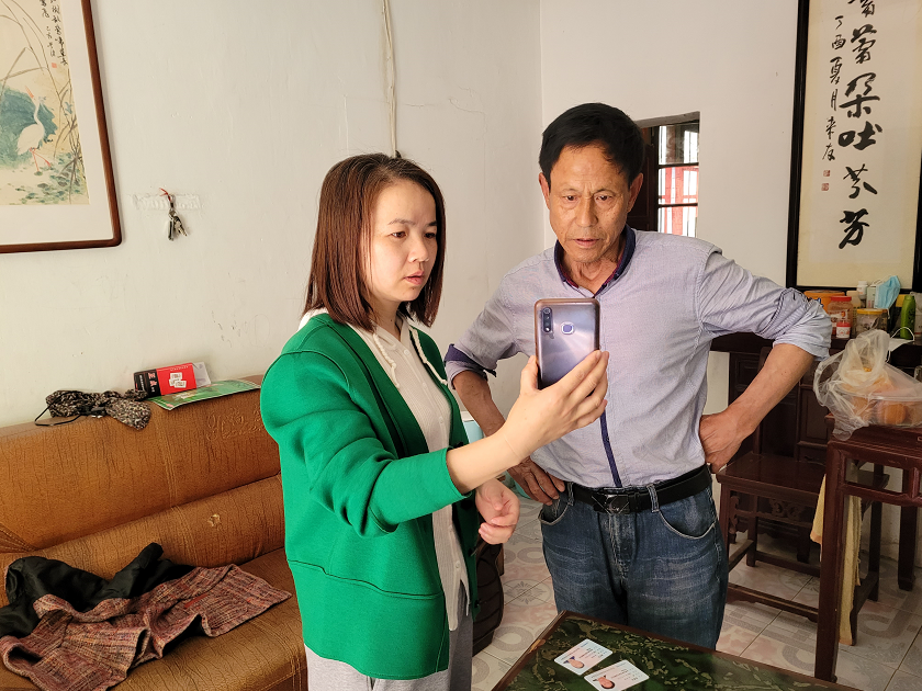 歙县霞坑镇：“防贫保”筑牢“保护网”