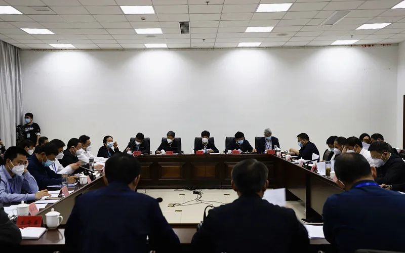 全市疫情防控专题会商会强调：压实责任 协同配合 全力打赢疫情防控歼灭战