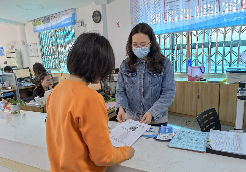 屯溪区水心亭社区：做好人社服务 保障居民生活
