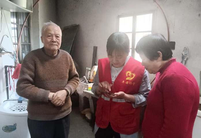 休宁县商山镇：党建引领反电诈守好群众“钱袋子”