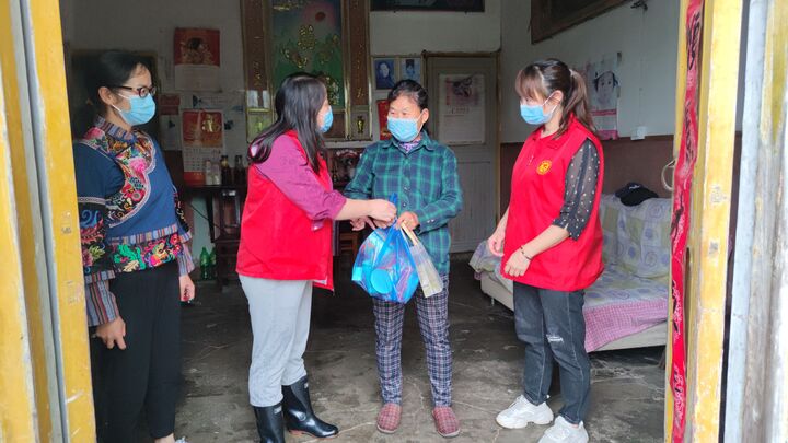休宁县源芳乡：开展我们的节日——“万‘粽’一心•疫路同行”主题活动